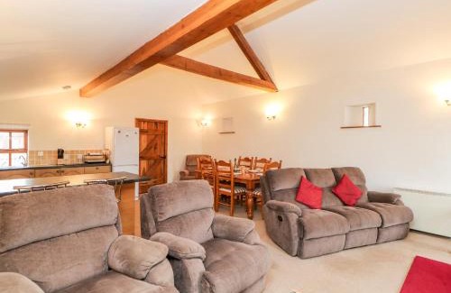 Wing House | Inviting Stay at The Dairy: 4-Star, Pet & Child Friendly