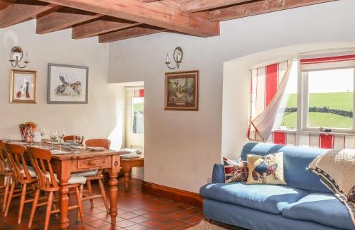 Peak District House | Cozy Stay at The Dairy: Pet & Child Friendly Escape
