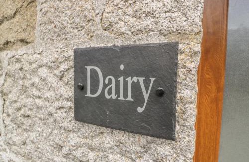 Newton Stewart House | Pet-Friendly Retreat: The Dairy with 10/10 Guest Rating