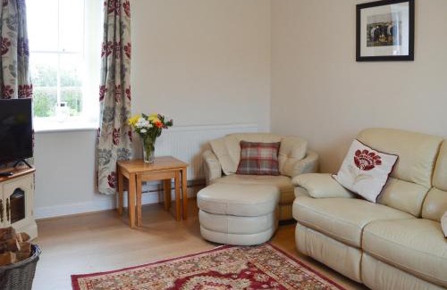 Newton Stewart House | Experience The Dairy House: Pet-Friendly Retreat with Hot Tub