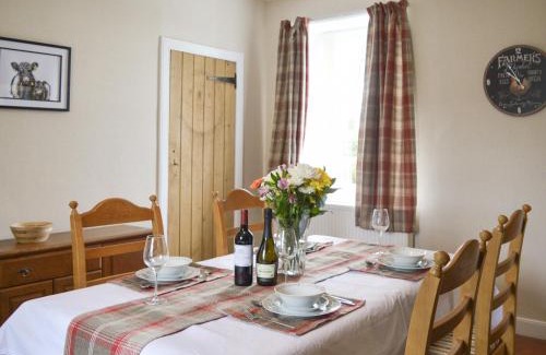 Newton Stewart House | Experience The Dairy House: Pet-Friendly Retreat with Hot Tub