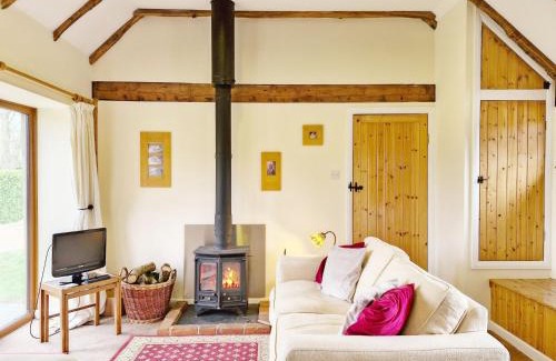 Petersfield House | Guest Rated 10/10: The Dairy in Petersfield Awaits You