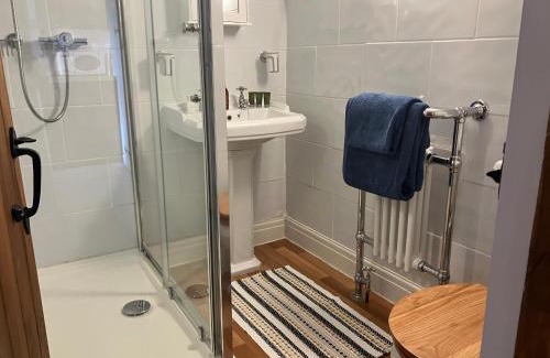 Buckden Apartment | Scenic Dale at Greystones - 4-Star Rated Family Retreat