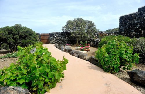 Kamma Villa | Experience The Dammuso Rosa and Henry: Oceanfront Bliss