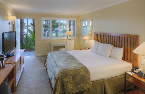 San Diego Hotel | Oceanfront Bliss at The Dana on Mission Bay Awaiting You