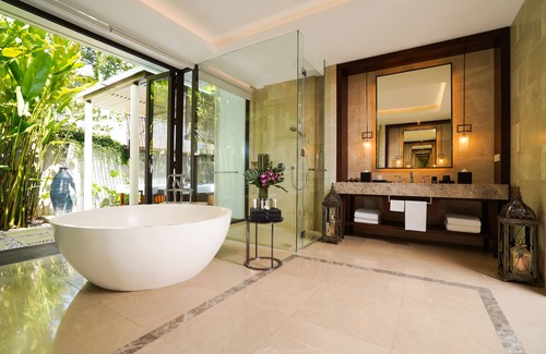 Padang Matsirat Hotel | Indulge at The Danna Beach Villas - 5-Star Oceanfront Escape