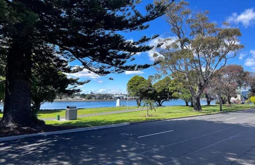 Devonport Hotel | Oceanfront Escape at The Dannebrog Lodge - Family Friendly