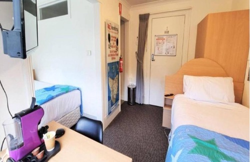 Devonport Cabin | Cozy Dannebrog Lodge Room 5 - Perfect for Families