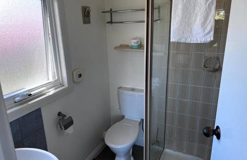 Devonport Cabin | Discover Family-Friendly Comfort at The Dannebrog Lodge Room 10