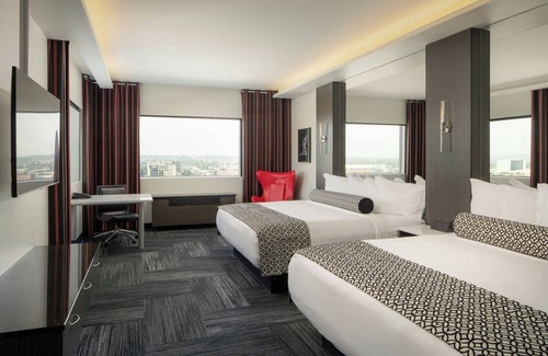 Riverside Hotel | Experience The Davenport Grand: Eco-Friendly & Family Friendly