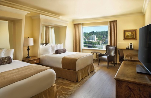 Downtown Spokane Hotel | Discover The Davenport Tower with Pool & Spa Amenities