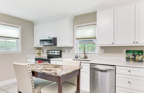 Charlotte House | The Davis Den Stylish Pet-Friendly Escape
