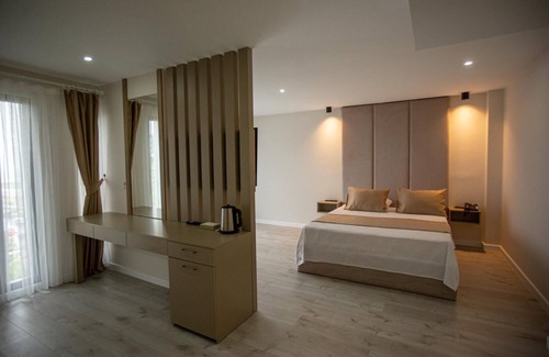 Trabzon Hotel | Guest Rated 10/10: The Deck Otel with Family Amenities
