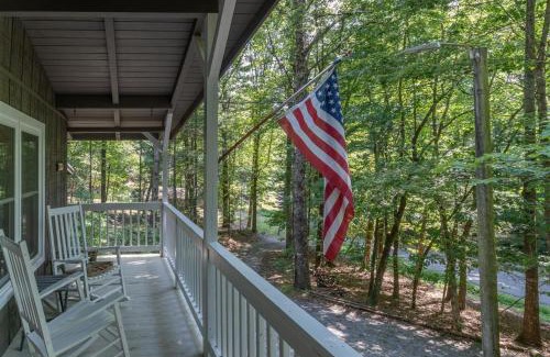 Cedar Mountain House | Explore The Deep Forest Green Cottage: Family-Friendly Retreat