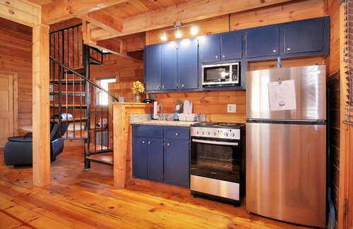 Pine Mountain Valley Cabin | Pet-Friendly Retreat at The Deer Cabin - Rated 9.8/10