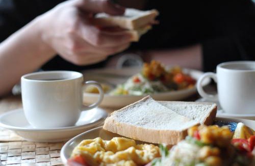 Big Beach Bed & Breakfast | Cozy Stay at The Deer Head Inn with Ocean View & Breakfast