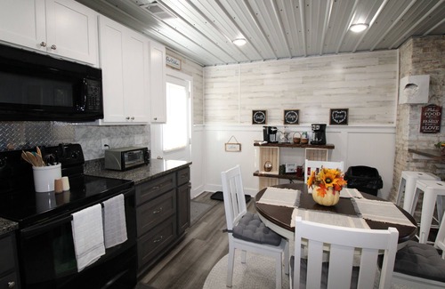Clarkson Other | Top-Rated Family Haven: The Deer Run with Kitchen Amenities