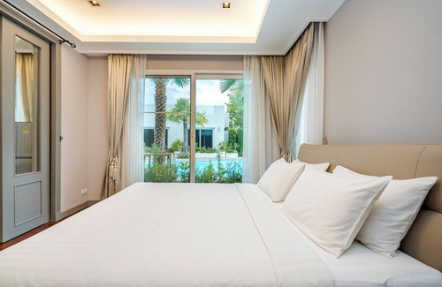 Hua Hin Hotel | The Delfini Hua Hin