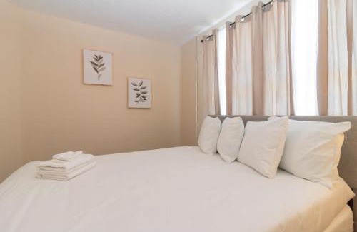 Columbus House | Cozy Doubles - Unit D with Pet-Friendly Perks