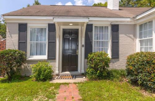 Columbus House | Cozy Doubles - Unit D with Pet-Friendly Perks
