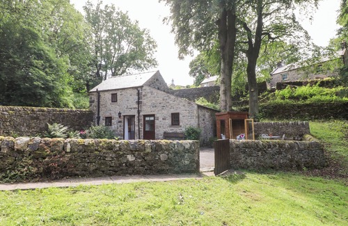Winster Cottage | Top-Rated The Dell: Family-Friendly with Breakfast Included