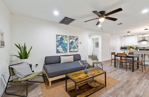 St. Johns House | The DelMar: Spacious North ATX Getaway