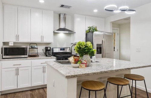 St. Johns House | The DelMar: Spacious North ATX Getaway
