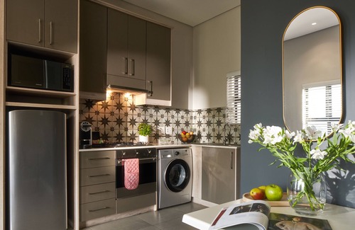 Stellenbosch Central Apartment | Explore The Den Apartments with Pool and Breakfast Options