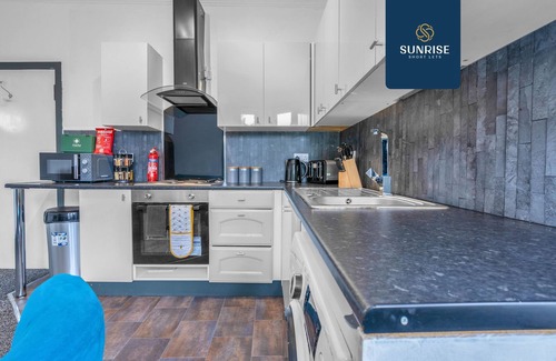 Dundee Apartment | Family-Friendly Retreat at The Dens: 3 Bedrooms Await