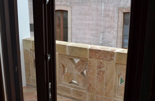 Specchia Apartment | Pet-Friendly Retreat at The Dependance of Palazzo Ripa