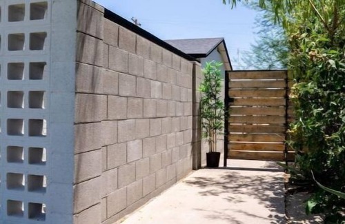 Whitton Acres Apartment | Discover The Desert Den: Child-Friendly Retreat Awaits