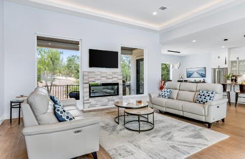 Horseshoe Bay West House | Discover The Desert Rose: Family-Friendly Retreat Awaits