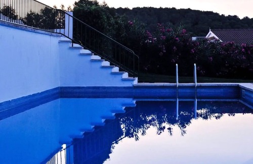Serpentona Apartment | Discover The Desmais: Oceanfront Retreat with Spa Access