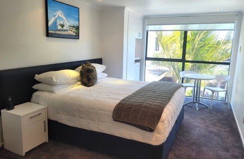 New Plymouth Hotel | Heritage Escape at The Devon Hotel with Spa & Pool Access
