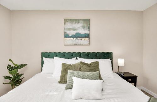 Foster Place House | Discover The Dewberry: Family-Friendly 4-Star Retreat