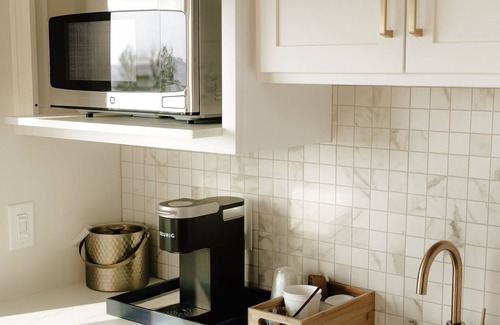 Elk Rapids Apartment | The Dexter by Kasa