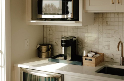 Elk Rapids Apartment | The Dexter by Kasa