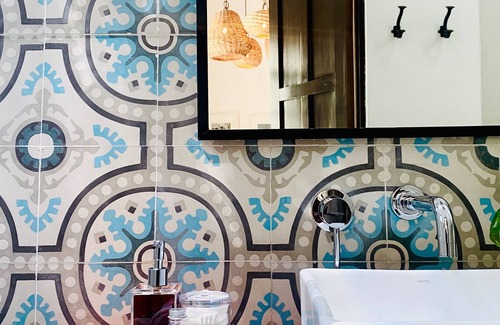 Barrio de Santiago Hotel | Experience The Diplomat Boutique Hotel: 4-Star Oasis with Spa