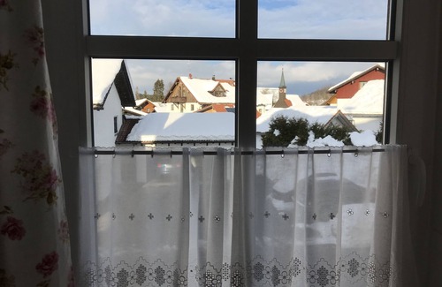 Gruenenbach Apartment | Impressive Dirndl Queen Apartment with Pool & Ocean Views