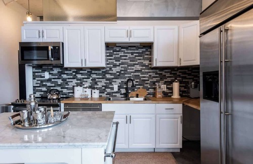 West Main Historic District Condo | Top-Rated 2 Bedroom Loft with River View in Downtown Louisville
