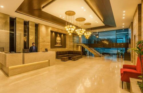 Hansot Mahal Hotel | Experience Ramayan Cottage: 4-Star Retreat with Hot Tub