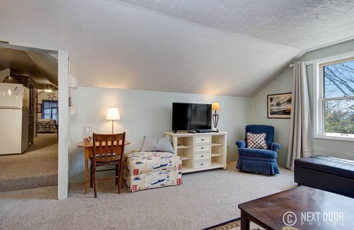 Ludington House | Oceanfront Escape at The Dock House near City Marina