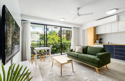 Kangaroo Point Apartment | Relax at The Docks on Goodwin: 4-Star Oceanfront Escape