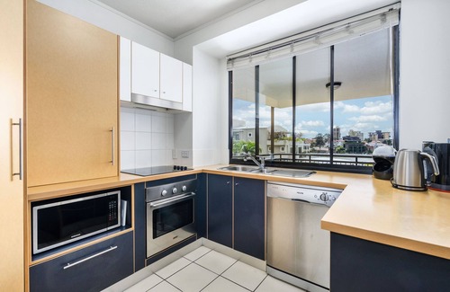 Kangaroo Point Apartment | Relax at The Docks on Goodwin: 4-Star Oceanfront Escape