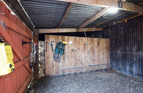 Old Bewick House | Family-Friendly The Dod Barn with Kitchen & Pet Amenities