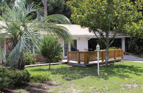 Jekyll Island Apartment | Experience The Dollyanna: Guest Rated 9.8 with Pool & Spa