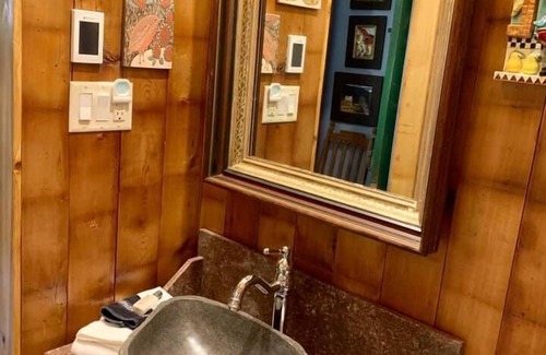 Ashfield Bed & Breakfast | Guest Rated 10/10: The Dolon House Bed and Breakfast