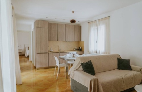 San Vincenzo Apartment | Family-Friendly Retreat at The Dolphin - Pagello Apartment