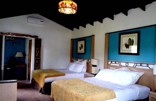 Bagope Bed & Breakfast | Discover The Domes Bed and Breakfast with Oceanfront Pools