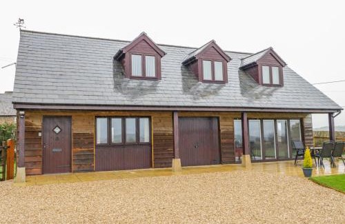 Alweston House | Exclusive Stay at The Donkey Shed: 5-Star Family Retreat